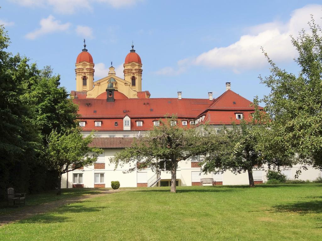 Tagungshaus Schonenberg Hotel Ellwangen Exterior photo