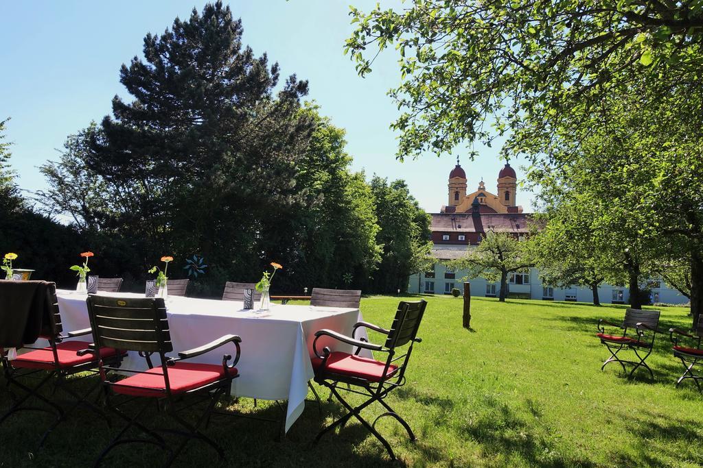 Tagungshaus Schonenberg Hotel Ellwangen Exterior photo