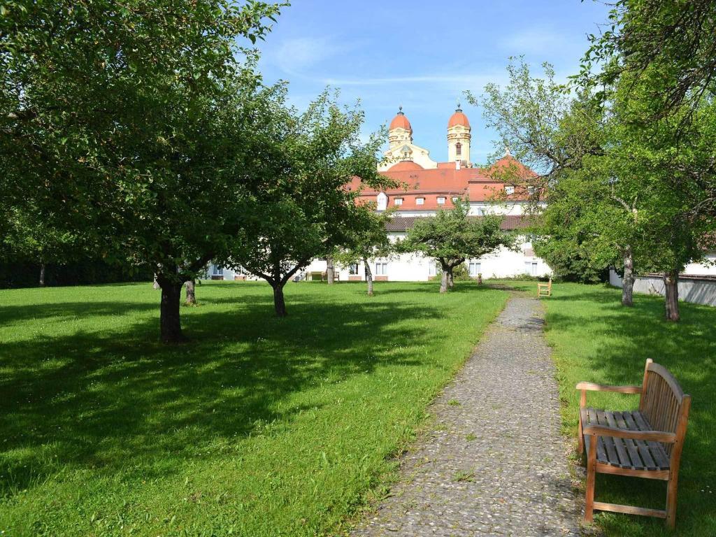 Tagungshaus Schonenberg Hotel Ellwangen Exterior photo