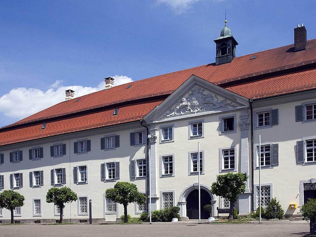 Tagungshaus Schonenberg Hotel Ellwangen Exterior photo